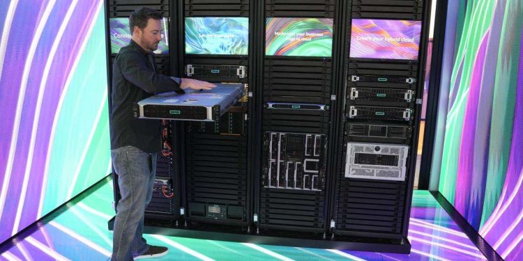 Study: AI and data centers could drive cost of energy up by 70% over 10 years