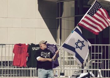 From Vaudeville to YouTube: Late-Night Is Dying Because That's How the Entertainment Industry Works